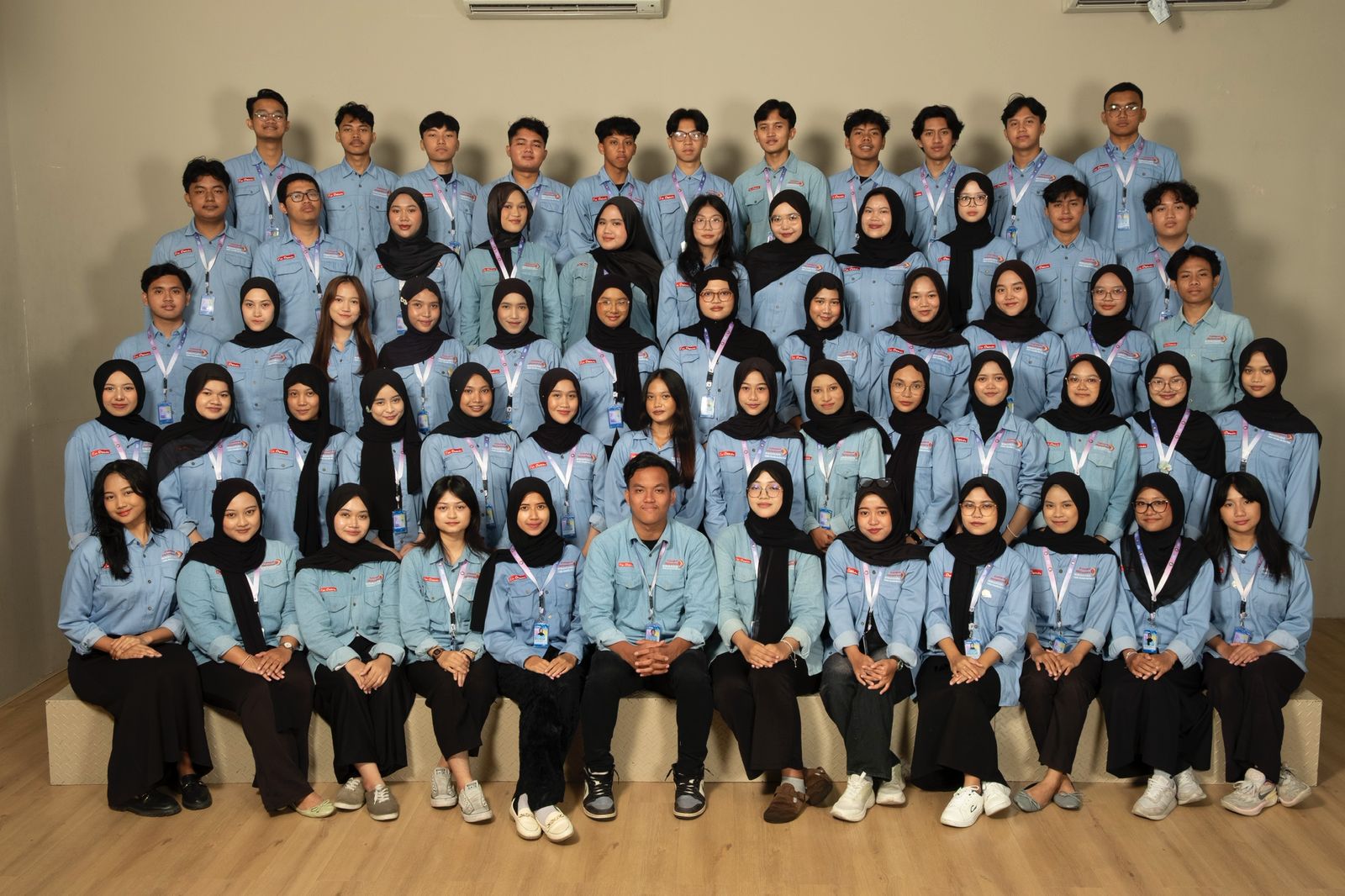 Kelompok Mahasiswa Wirausaha Team Photo